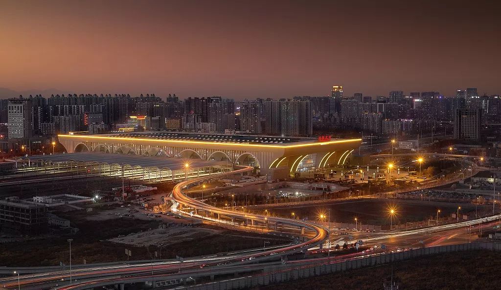 历史与现代辉映的石家庄，城市之光璀璨绽放